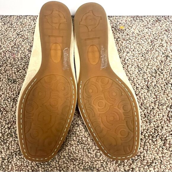 Born Cream Ballet Flats with Bow Detail - Picture 3 of 6